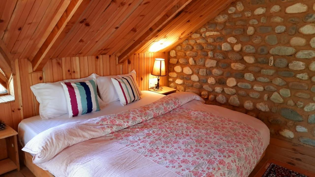 Ishan Log Huts-A Boutique Home Stay Banjār Exterior foto